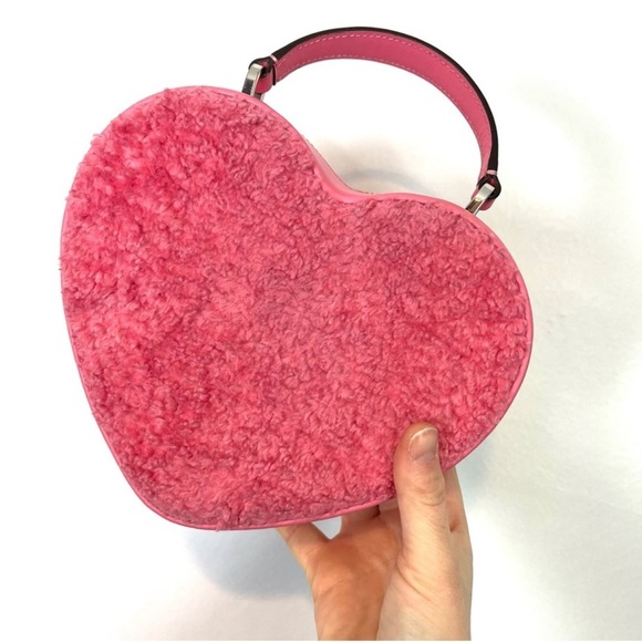 Kate Spade Love Shack
Heart Crossbody - Picture 2 of 9